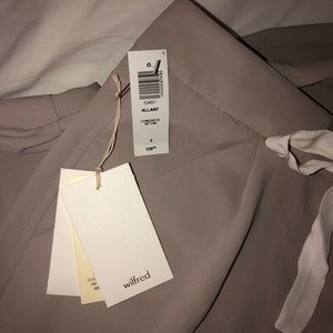 Aritzia Pants - Aritzia Wilfred Pant/Slacks Aritzia Pants - Aritzia Wilfred Pant/Slacks